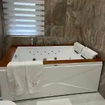 Musa Luxury Oda ve Kahvaltı *